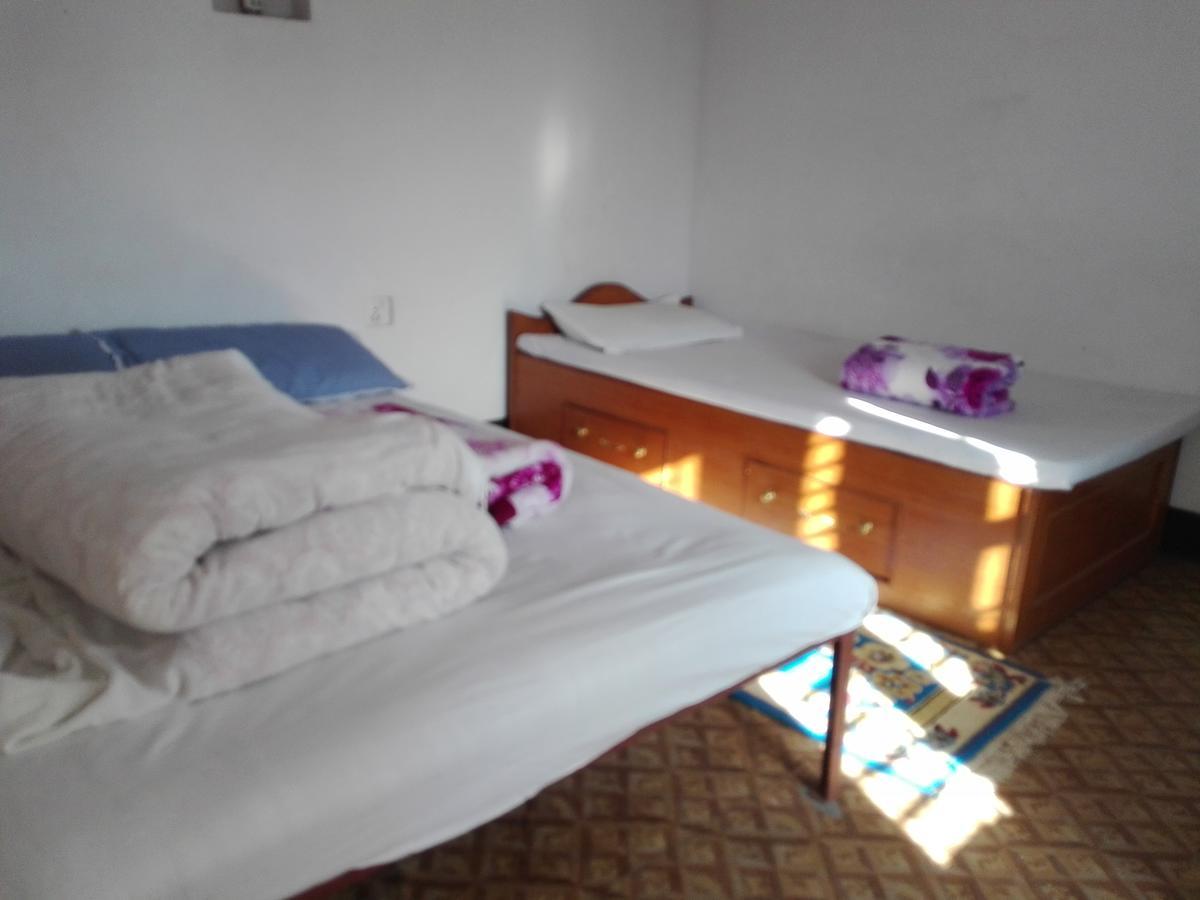 kayastha restaurant&lodge Bandipur Bagian luar foto