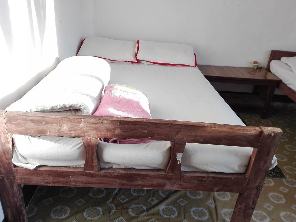 kayastha restaurant&lodge Bandipur Bagian luar foto