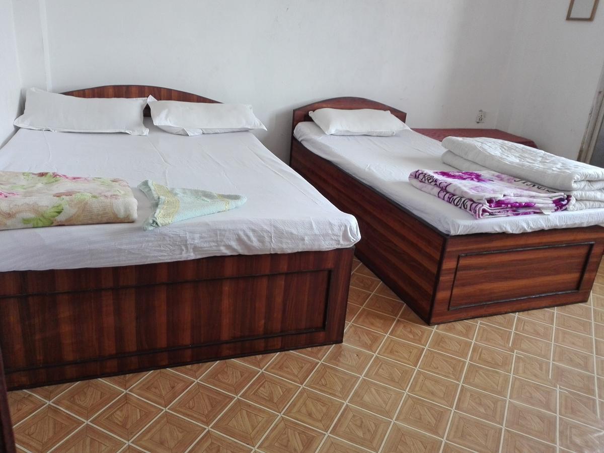 kayastha restaurant&lodge Bandipur Bagian luar foto