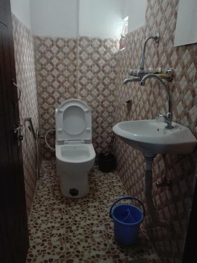 kayastha restaurant&lodge Bandipur Bagian luar foto