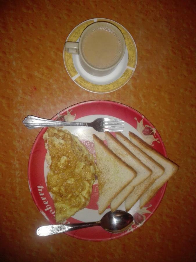 kayastha restaurant&lodge Bandipur Bagian luar foto
